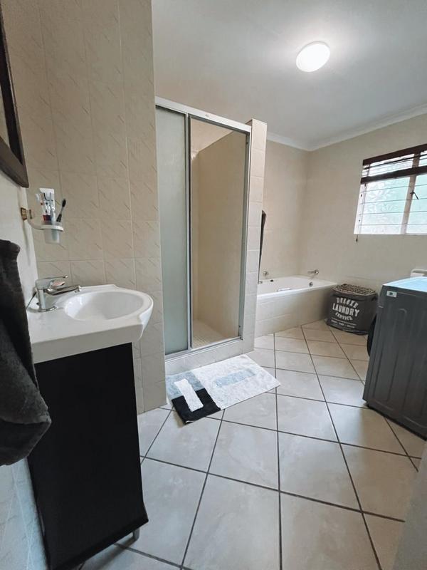 4 Bedroom Property for Sale in Van Riebeeck Park Gauteng