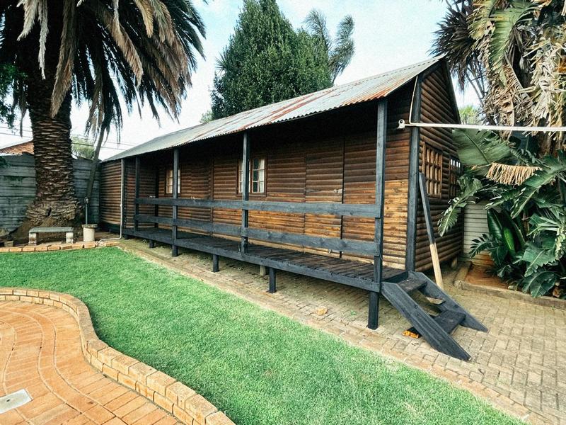 4 Bedroom Property for Sale in Van Riebeeck Park Gauteng