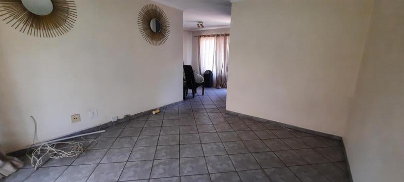 2 Bedroom Property for Sale in Highveld Gauteng