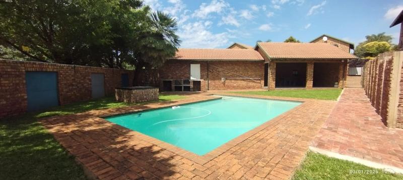 2 Bedroom Property for Sale in Highveld Gauteng