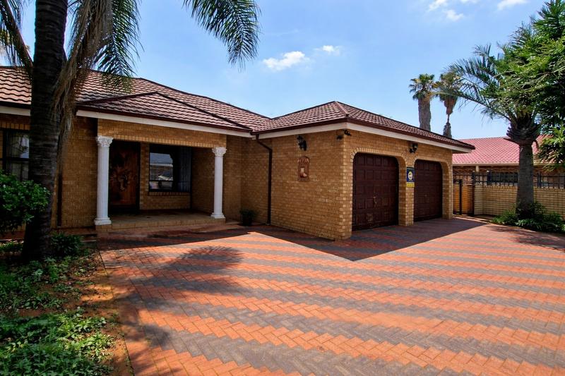 4 Bedroom Property for Sale in Doornpoort Gauteng