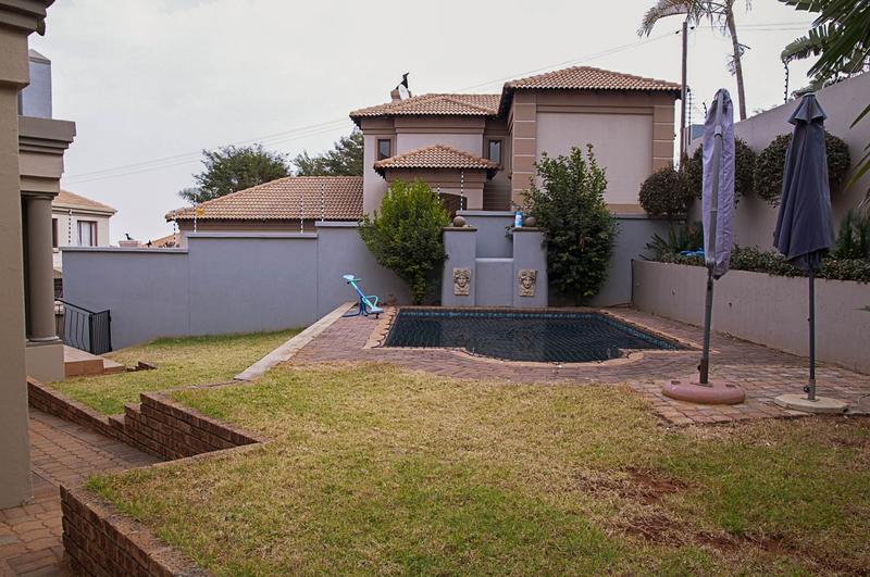 3 Bedroom Property for Sale in Faerie Glen Gauteng