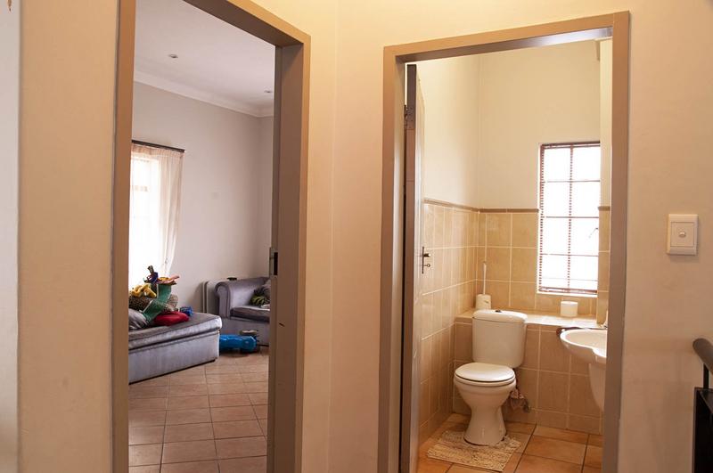 3 Bedroom Property for Sale in Faerie Glen Gauteng