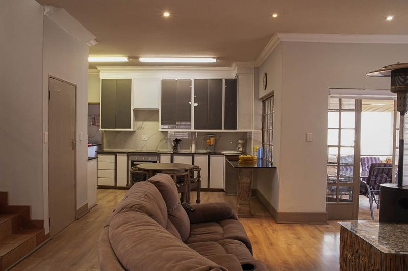 3 Bedroom Property for Sale in Faerie Glen Gauteng