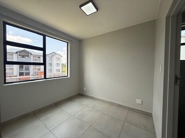 2 Bedroom Property for Sale in Silver Lakes Gauteng