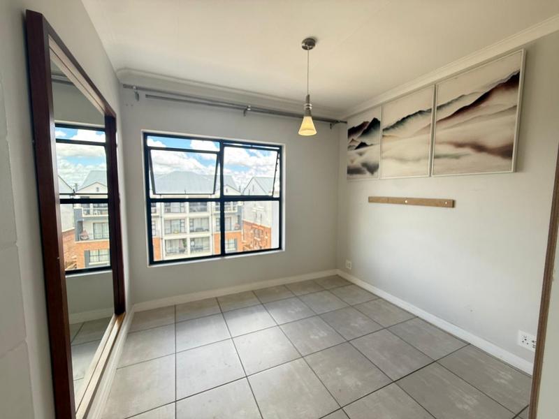 2 Bedroom Property for Sale in Silver Lakes Gauteng