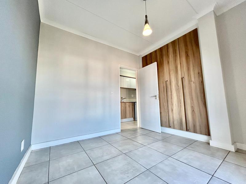 1 Bedroom Property for Sale in Silver Lakes Gauteng