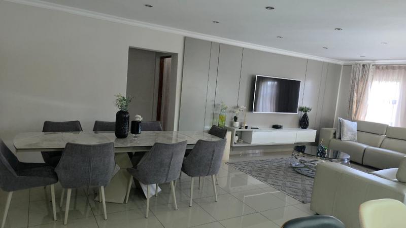 To Let 5 Bedroom Property for Rent in Glen Eagle Estate Gauteng