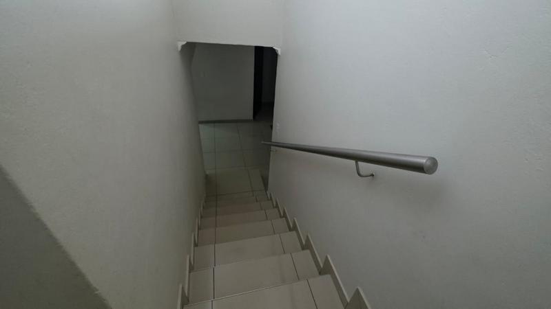 To Let 5 Bedroom Property for Rent in Glen Eagle Estate Gauteng