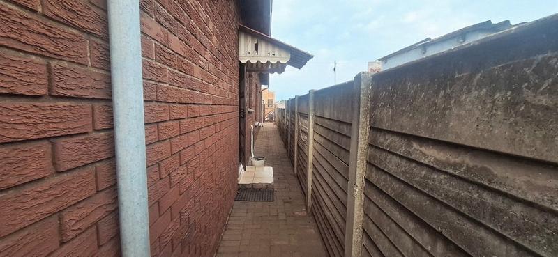 3 Bedroom Property for Sale in Etwatwa Gauteng