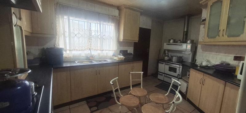 3 Bedroom Property for Sale in Etwatwa Gauteng