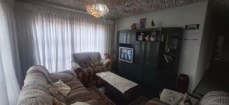 3 Bedroom Property for Sale in Etwatwa Gauteng