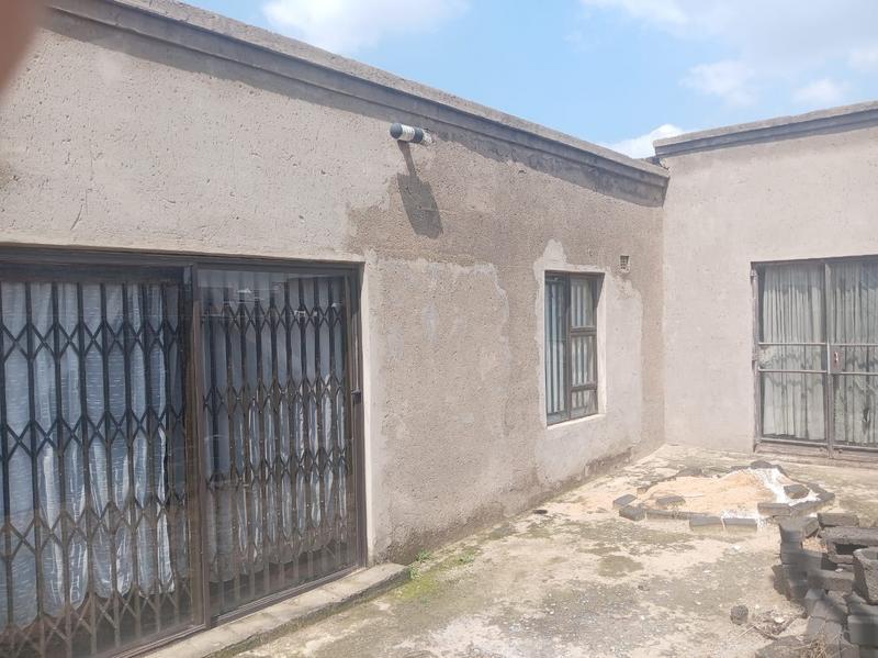 7 Bedroom Property for Sale in Ivory Park Gauteng
