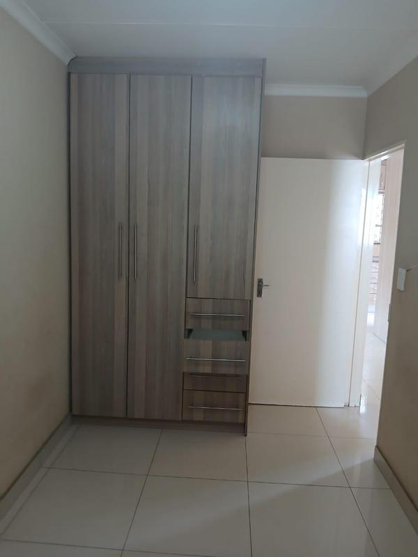 4 Bedroom Property for Sale in Clayville Gauteng