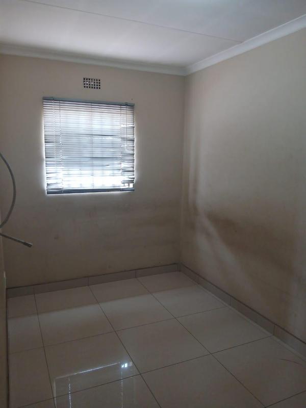 4 Bedroom Property for Sale in Clayville Gauteng
