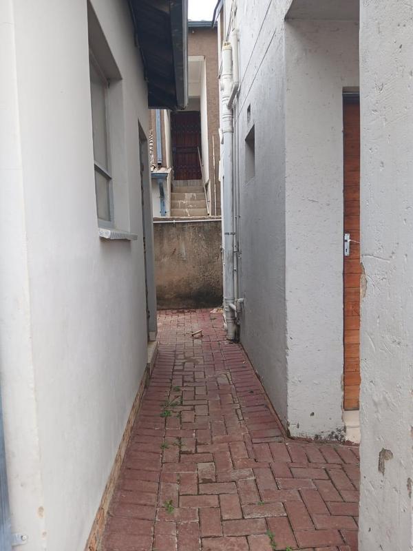 4 Bedroom Property for Sale in Clayville Gauteng