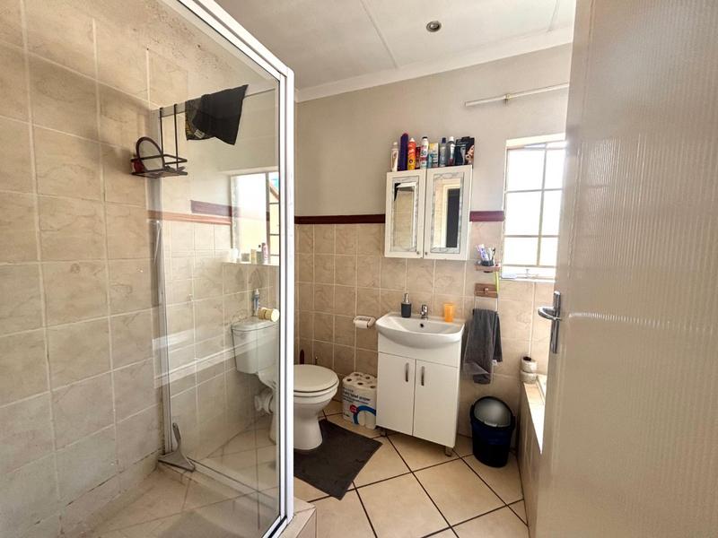 2 Bedroom Property for Sale in Annlin Gauteng