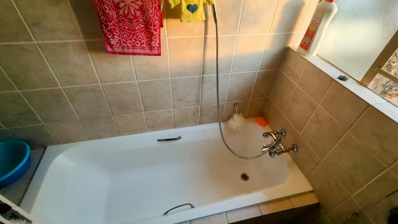 2 Bedroom Property for Sale in Annlin Gauteng