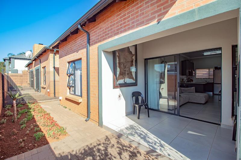 2 Bedroom Property for Sale in Annlin Gauteng