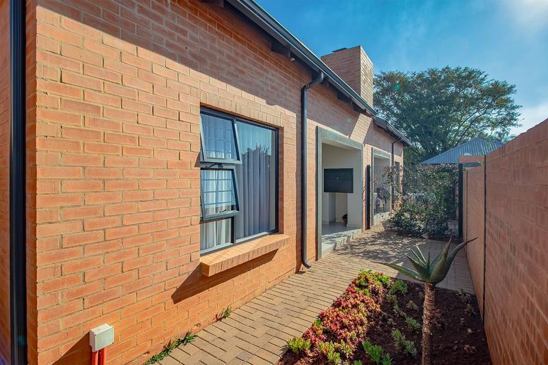 2 Bedroom Property for Sale in Annlin Gauteng