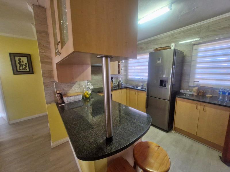 2 Bedroom Property for Sale in Annlin-wes Gauteng