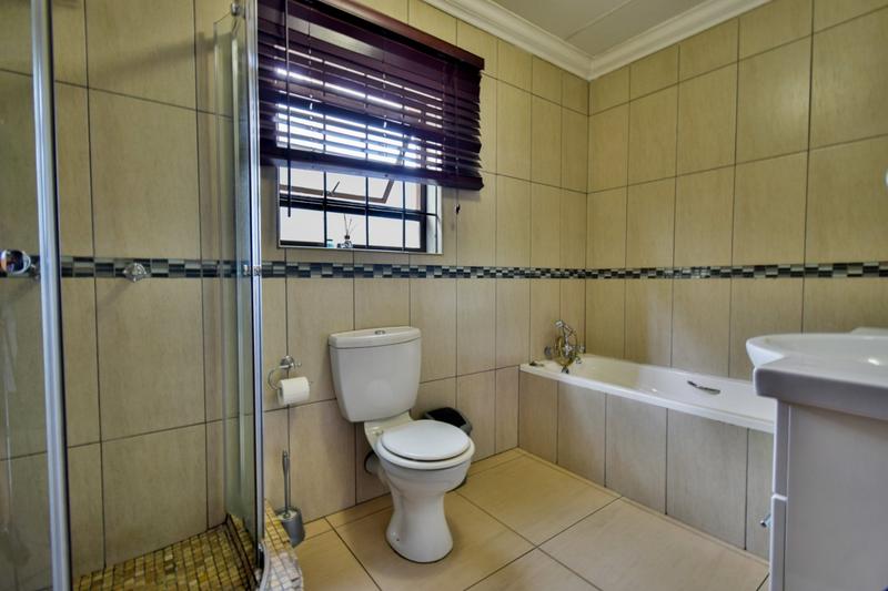 5 Bedroom Property for Sale in Gezina Gauteng