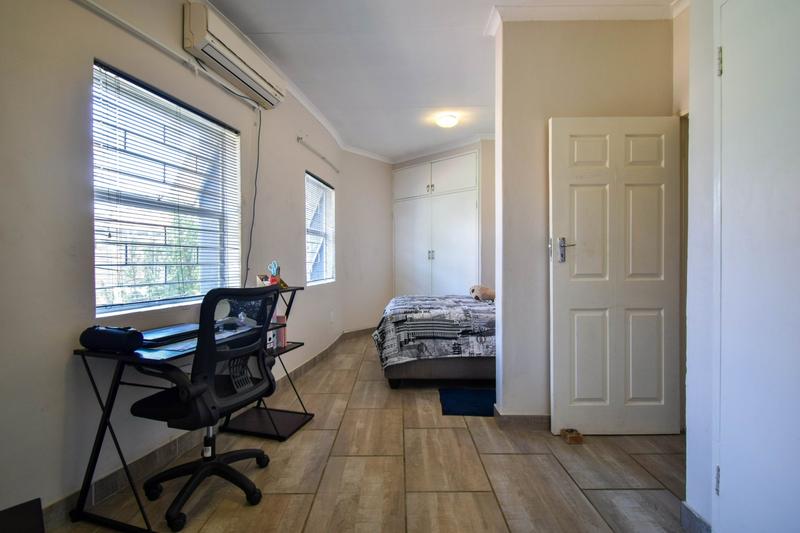 4 Bedroom Property for Sale in Sinoville Gauteng