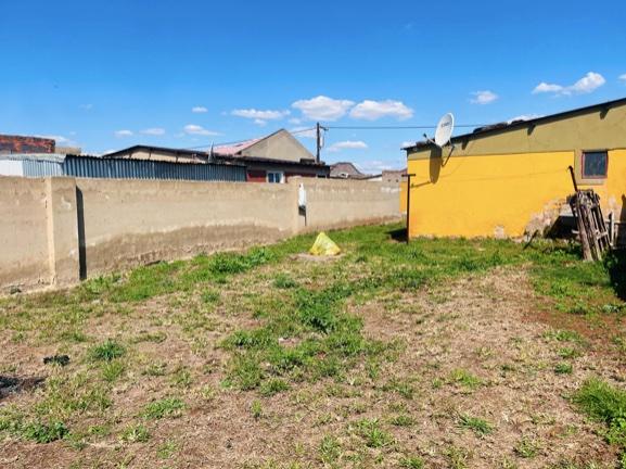 1 Bedroom Property for Sale in Rondebult Gauteng