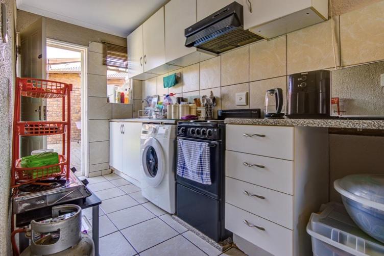 2 Bedroom Property for Sale in Birch Acres Gauteng