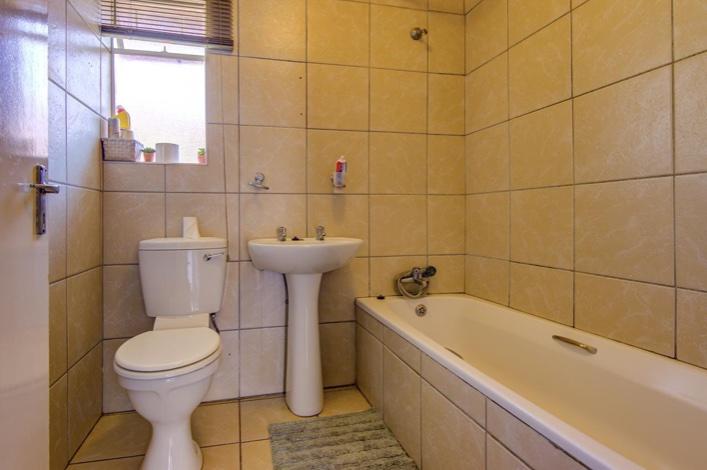 2 Bedroom Property for Sale in Birch Acres Gauteng