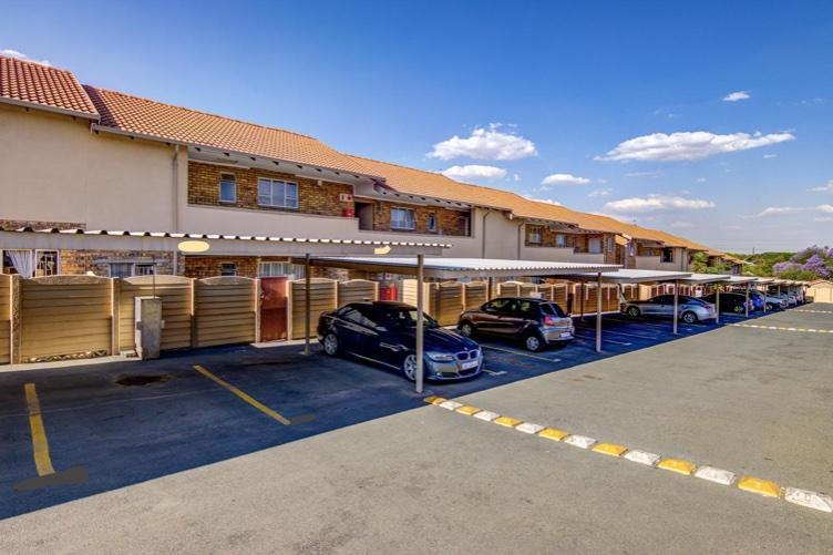 2 Bedroom Property for Sale in Birch Acres Gauteng