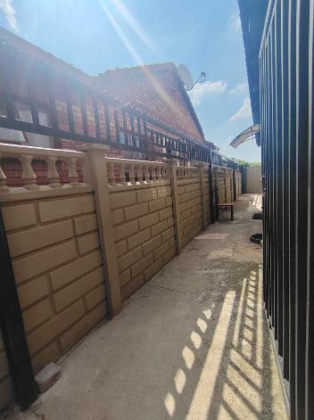 3 Bedroom Property for Sale in Leboeng Gauteng