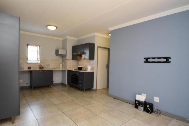 1 Bedroom Property for Sale in Noordwyk Gauteng