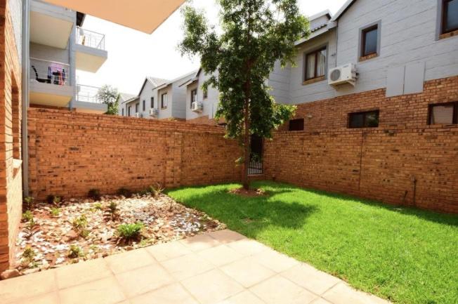 1 Bedroom Property for Sale in Noordwyk Gauteng