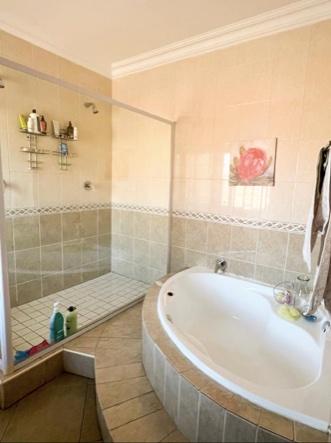 4 Bedroom Property for Sale in Boskruin Gauteng