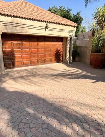 4 Bedroom Property for Sale in Boskruin Gauteng