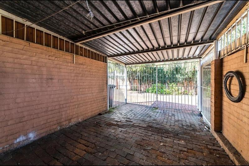 2 Bedroom Property for Sale in Windsor Gauteng