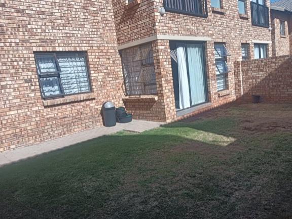 2 Bedroom Property for Sale in Brentwood Park AH Gauteng