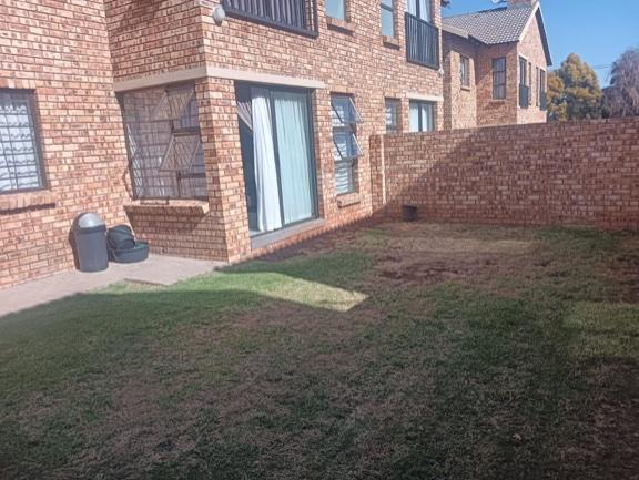 2 Bedroom Property for Sale in Brentwood Park AH Gauteng