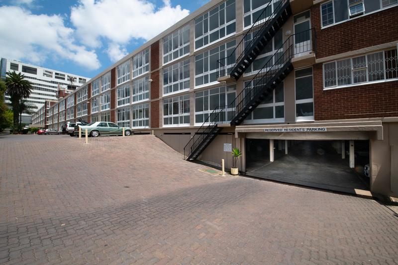 To Let 4 Bedroom Property for Rent in Sandown Gauteng