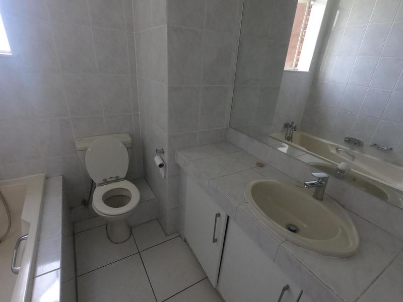 To Let 3 Bedroom Property for Rent in Sandown Gauteng