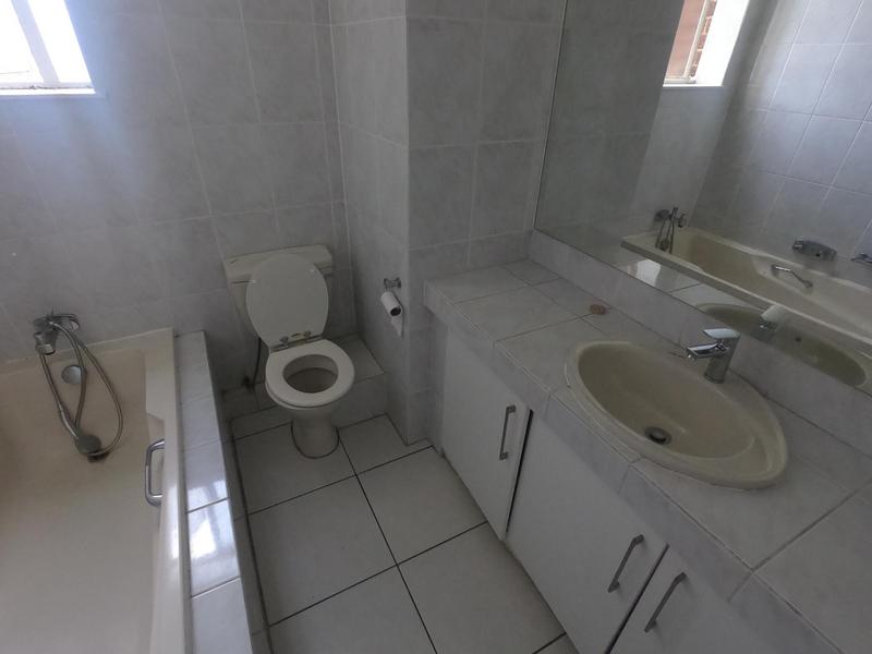 To Let 3 Bedroom Property for Rent in Sandown Gauteng
