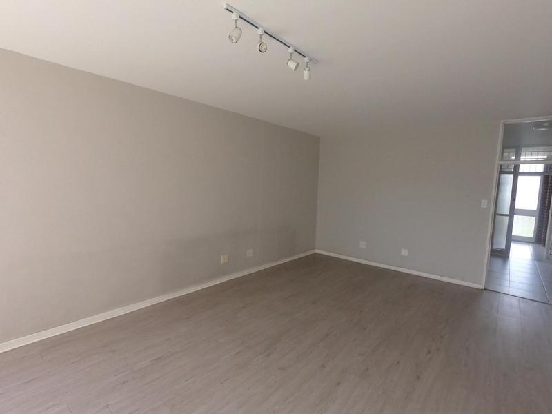 To Let 3 Bedroom Property for Rent in Sandown Gauteng