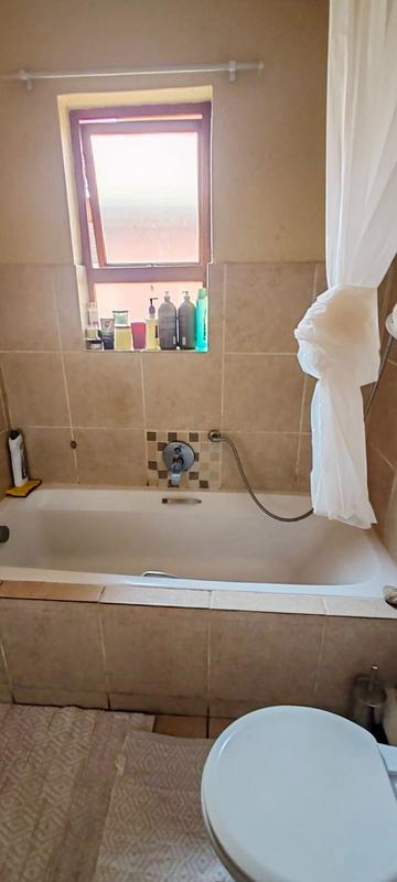 2 Bedroom Property for Sale in Ruimsig A H Gauteng