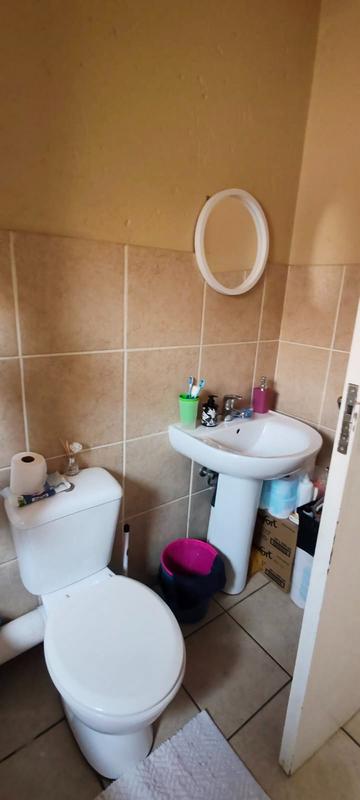 2 Bedroom Property for Sale in Ruimsig A H Gauteng