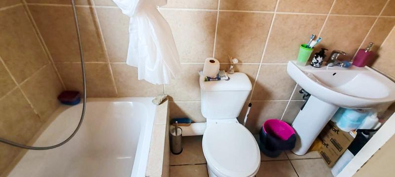 2 Bedroom Property for Sale in Ruimsig A H Gauteng