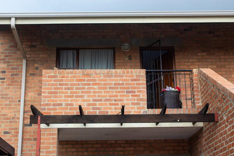 2 Bedroom Property for Sale in Ruimsig A H Gauteng