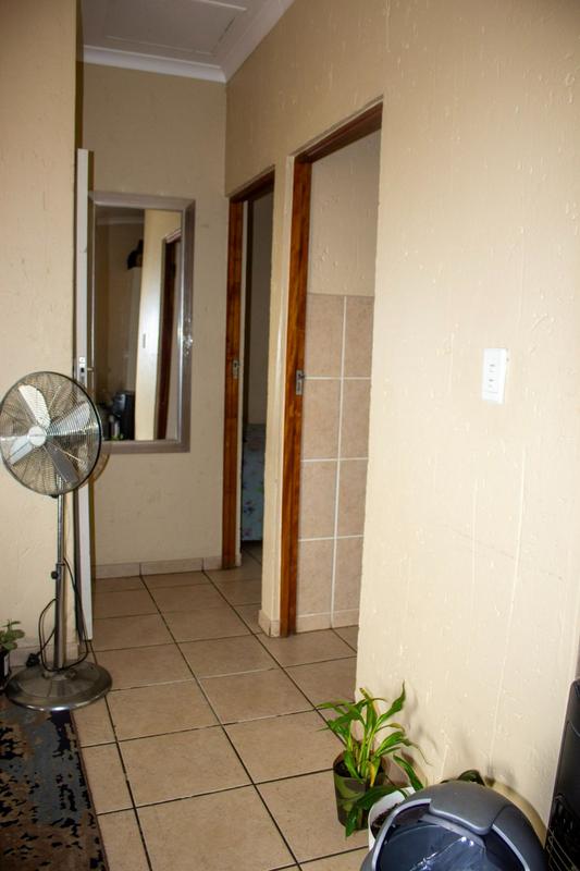 2 Bedroom Property for Sale in Ruimsig A H Gauteng