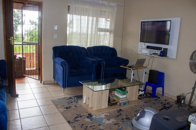 2 Bedroom Property for Sale in Ruimsig A H Gauteng