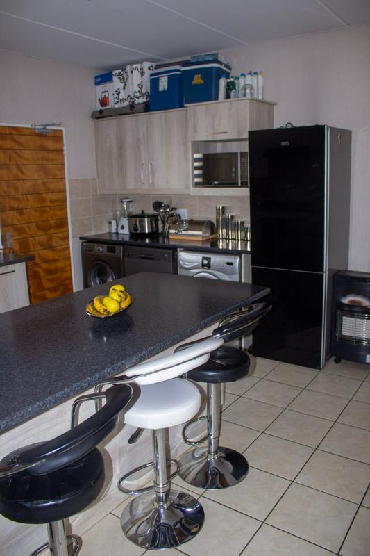2 Bedroom Property for Sale in Wilgeheuwel Gauteng